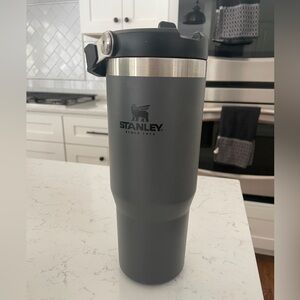 Stanley Ice Flow 30 oz Charcoal